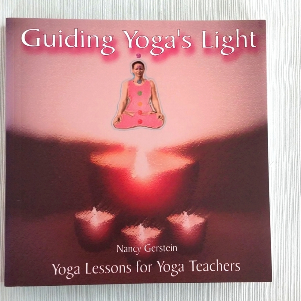 Guiding Yoga's Light ppbk Nancy Gerstein NEW